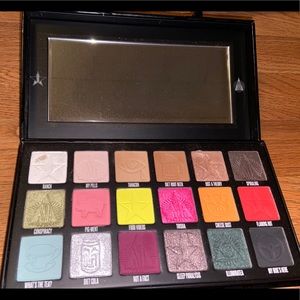 JEFFREE STAR COSMETICS 💗 Conspiracy Palette